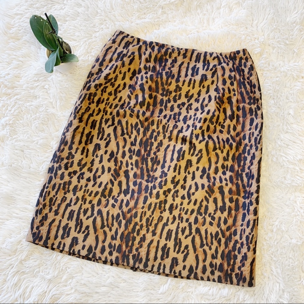 Vintage leopard print skirt